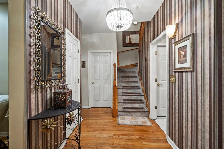 6725 N Cicero Avenue, Lincolnwood, IL 60712 - Image #3