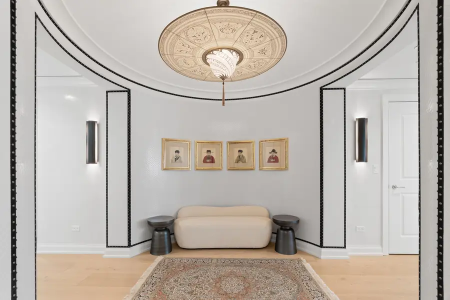 11 E Walton Street #4802, Chicago, IL 60611 - Image #2