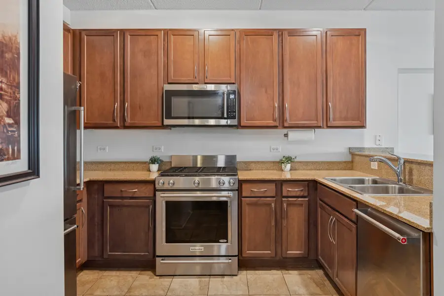 6420 Double Eagle Drive #403, Woodridge, IL 60517 - Image #2