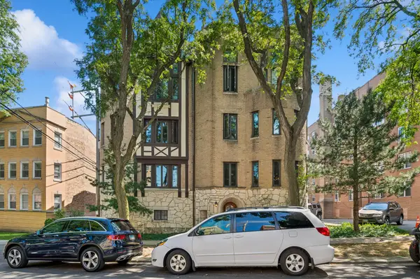 2109 W Jarvis Avenue #1, Chicago, IL 60645