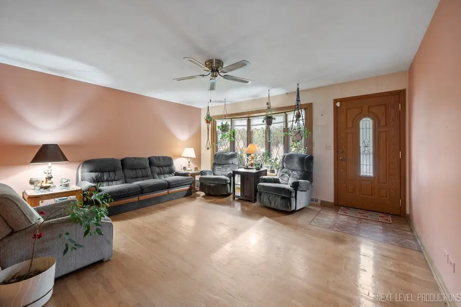 1417 S Busse Road, Mount Prospect, IL 60056 - Image #3