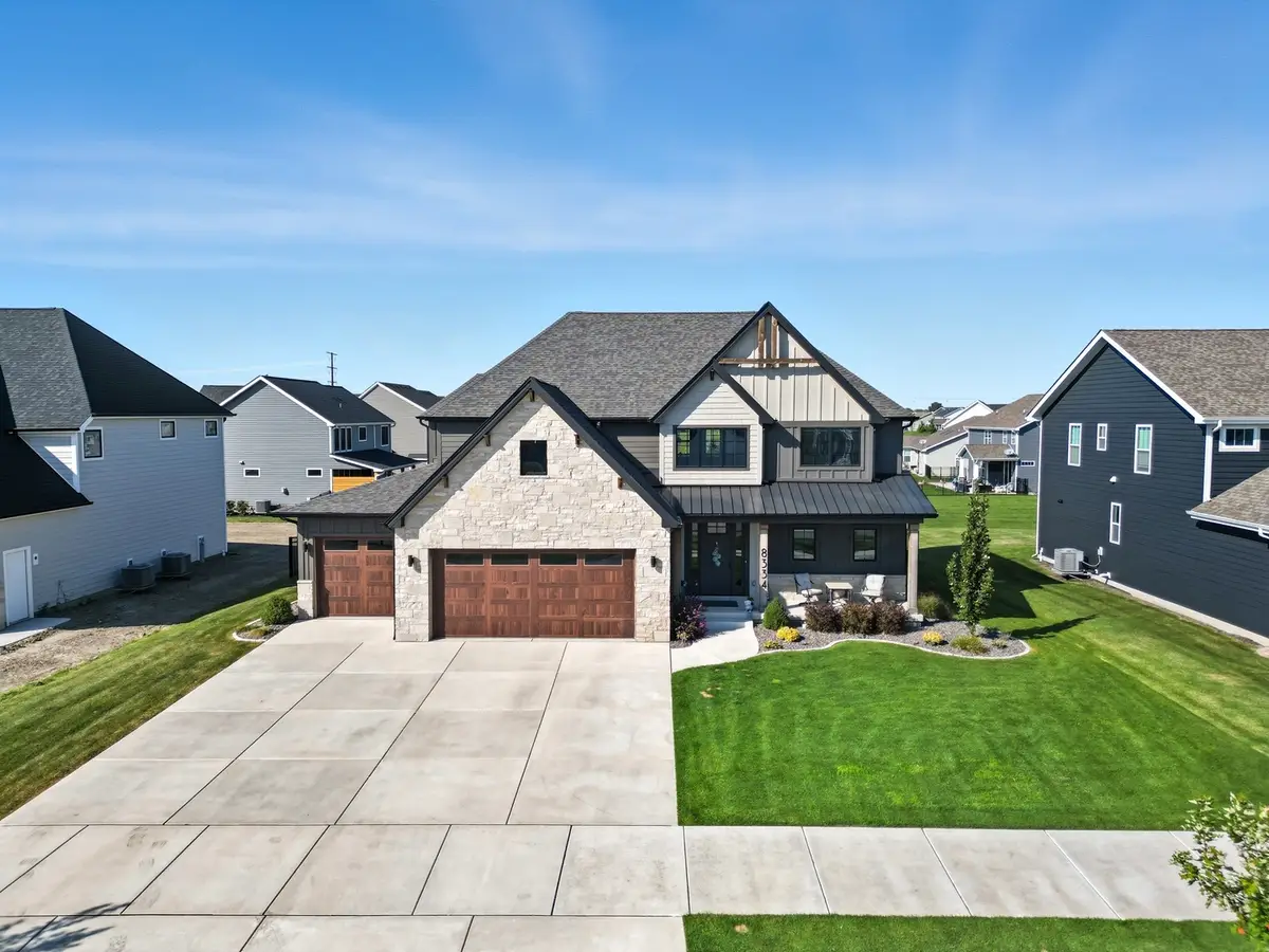 8334 W 105th Avenue, Saint John, IN 46373 - Image #1