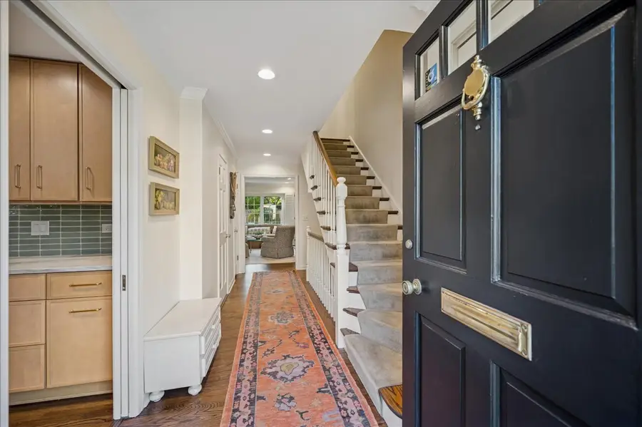 901 Westerfield Drive, Wilmette, IL 60091 - Image #2