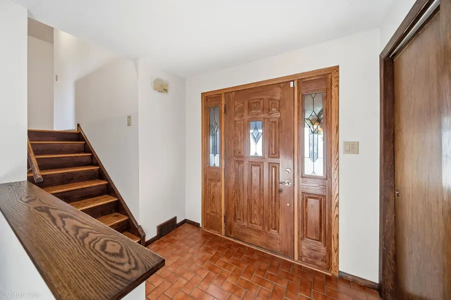 2124 Midhurst Road, Downers Grove, IL 60516 - Image #2