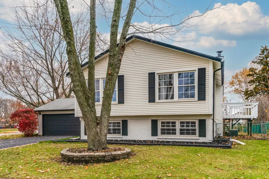 214 W Hintz Road, Arlington Heights, IL 60004 - Image #2