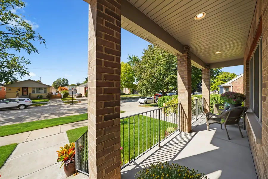 11237 S Albany Avenue, Chicago, IL 60655 - Image #3