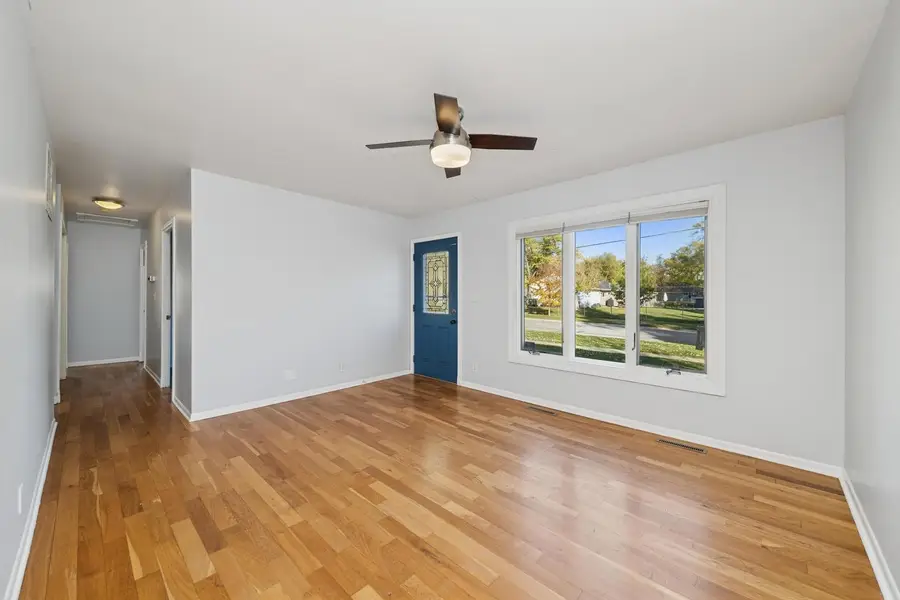 Address Withheld By Seller, Streamwood, IL 60107 - Image #3