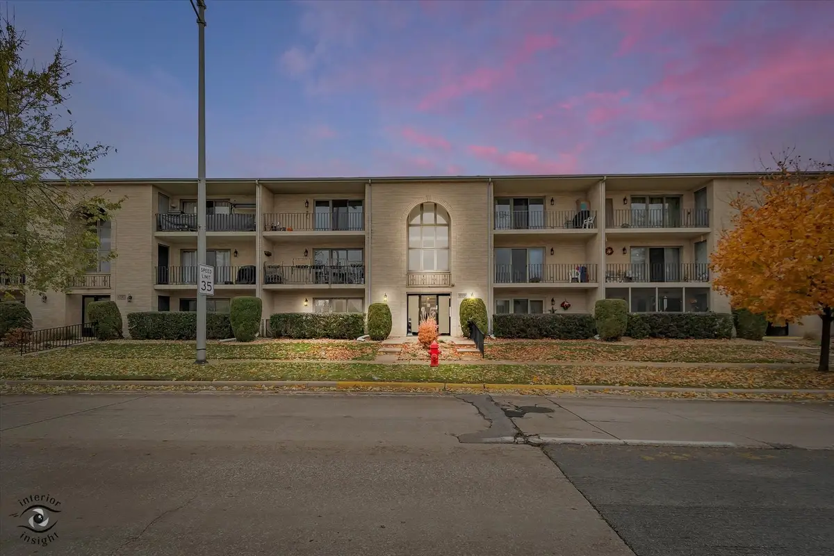 10538 Central Avenue #1-S, Chicago Ridge, IL 60415 - Image #1