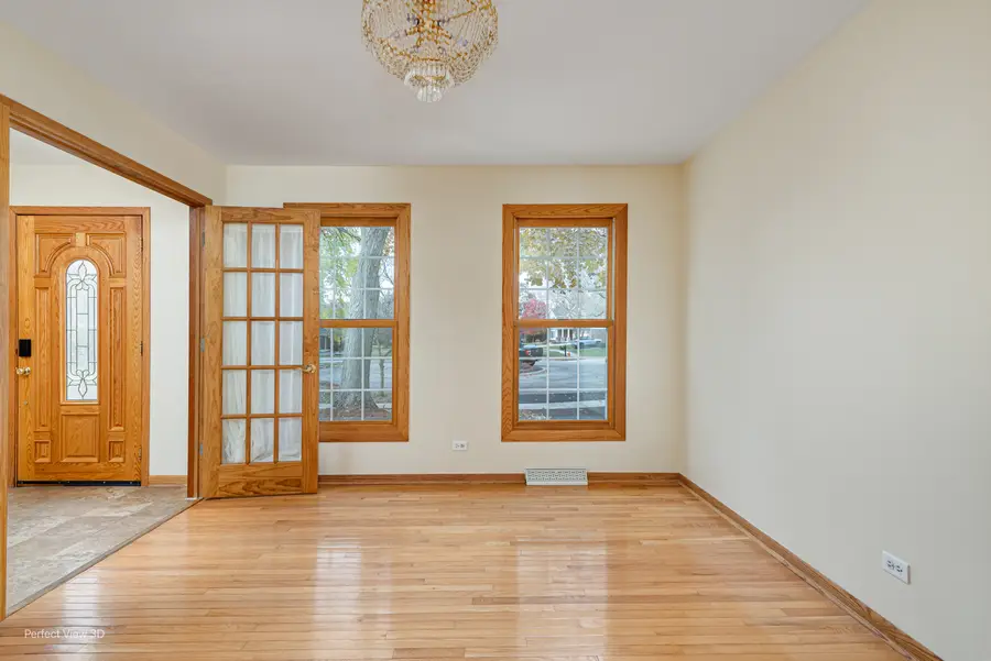 Address Withheld By Seller, Naperville, IL 60563 - Image #3