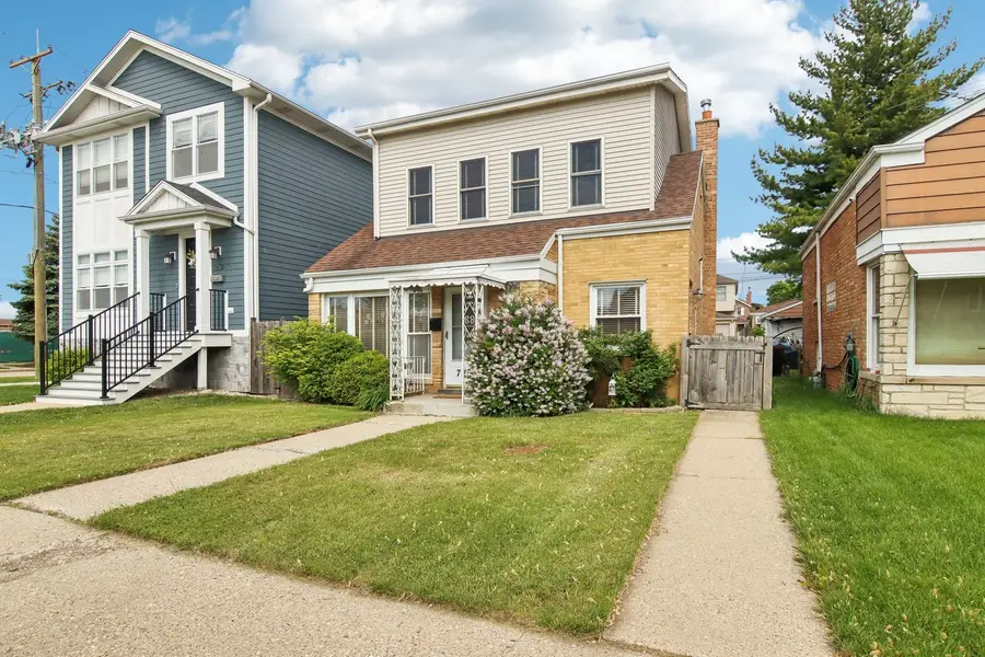 7255 N Oriole Avenue, Chicago, IL 60631 - Image #2