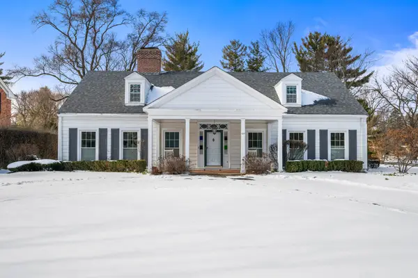 1011 Mohawk Road, Wilmette, IL 60091