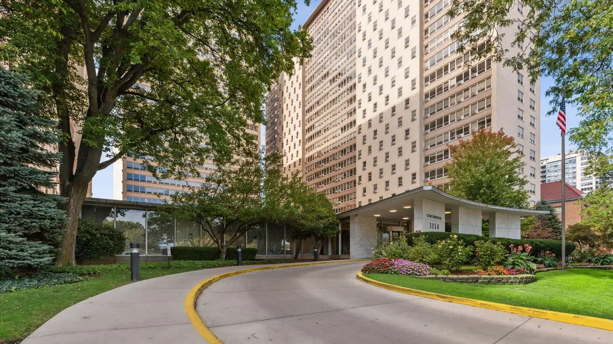 3950 N Lake Shore Drive #1706, Chicago, IL 60613 - Image #1