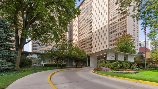 3950 N Lake Shore Drive #1706, Chicago, IL 60613