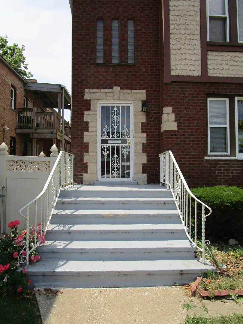 942 Bellwood Avenue, Bellwood, IL 60104 - Image #2