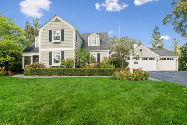 240 Elm Road, Barrington, IL 60010