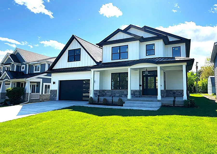 1326 N Race Avenue, Arlington Heights, IL 60004 - Image #2