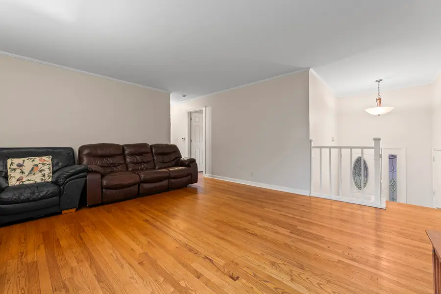 103 S Seebert Street, Cary, IL 60013 - Image #2