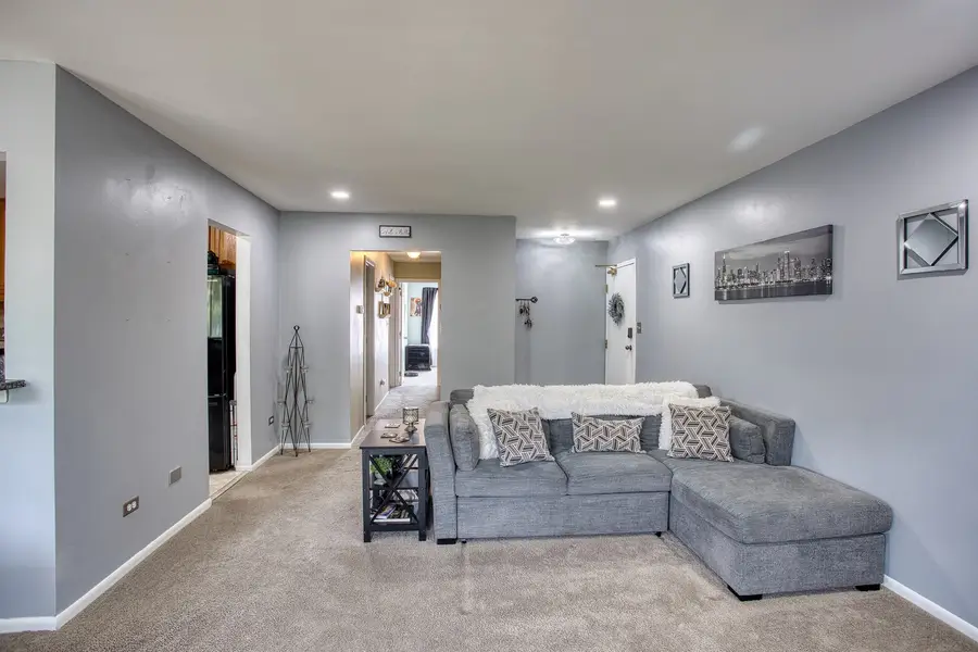 7070 Newport Drive #203, Woodridge, IL 60517 - Image #3