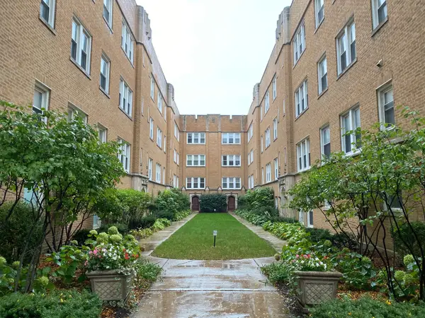 2539.5 Prairie Avenue #3W, Evanston, IL 60201