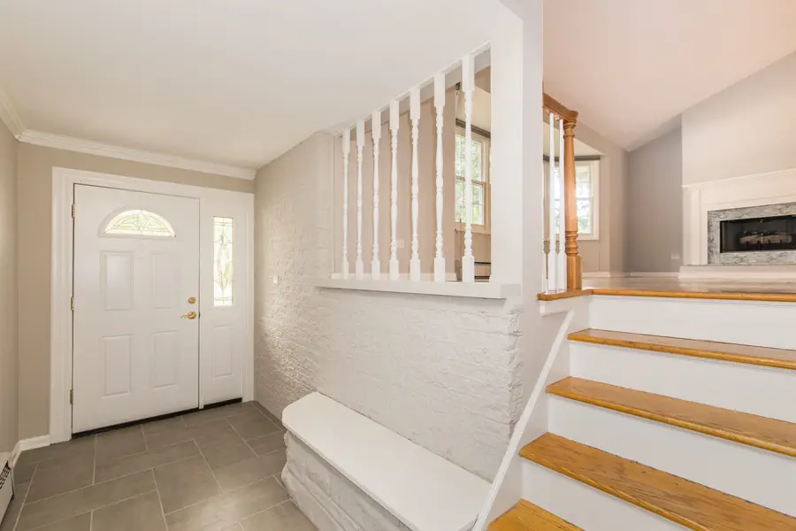 1008 N Newberry Lane, Mount Prospect, IL 60056 - Image #3