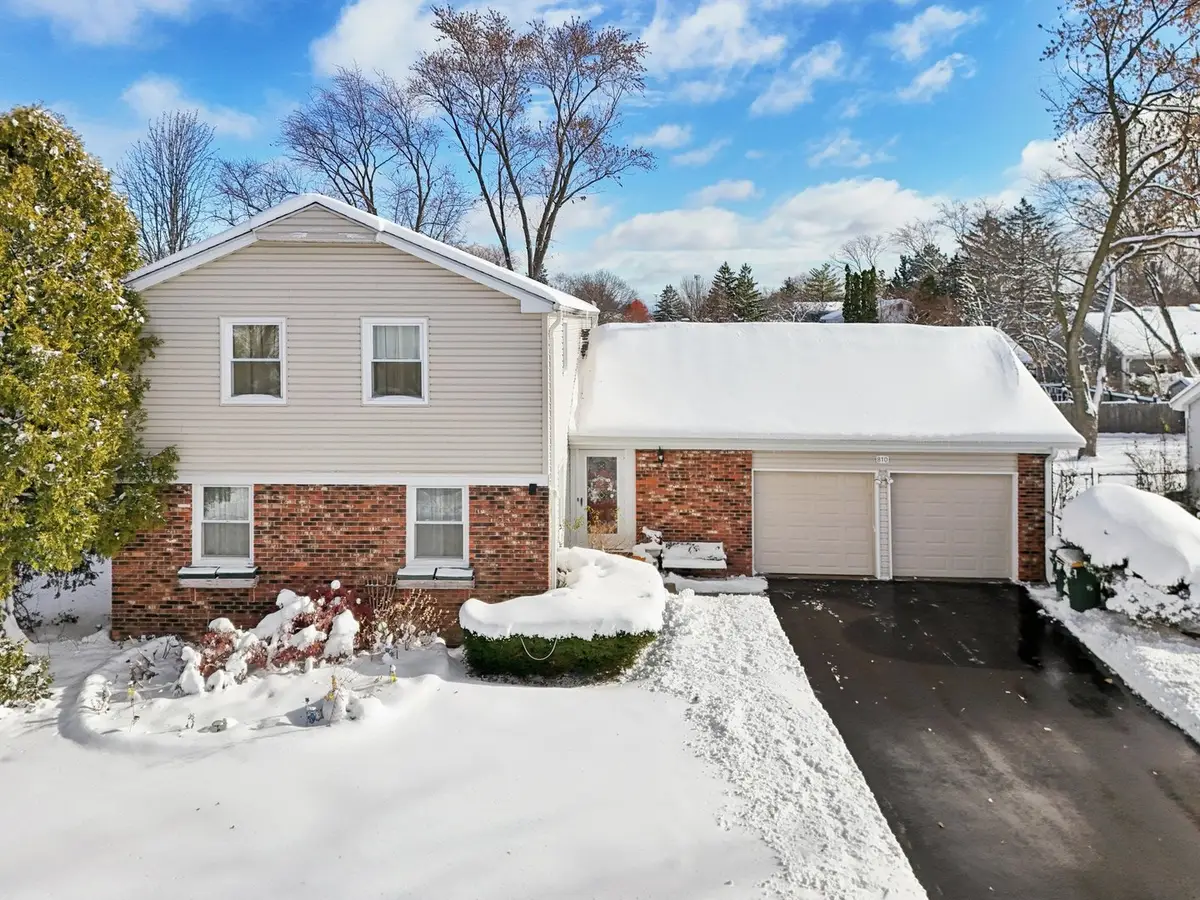 810 Silver Rock Lane, Buffalo Grove, IL 60089 - Image #1