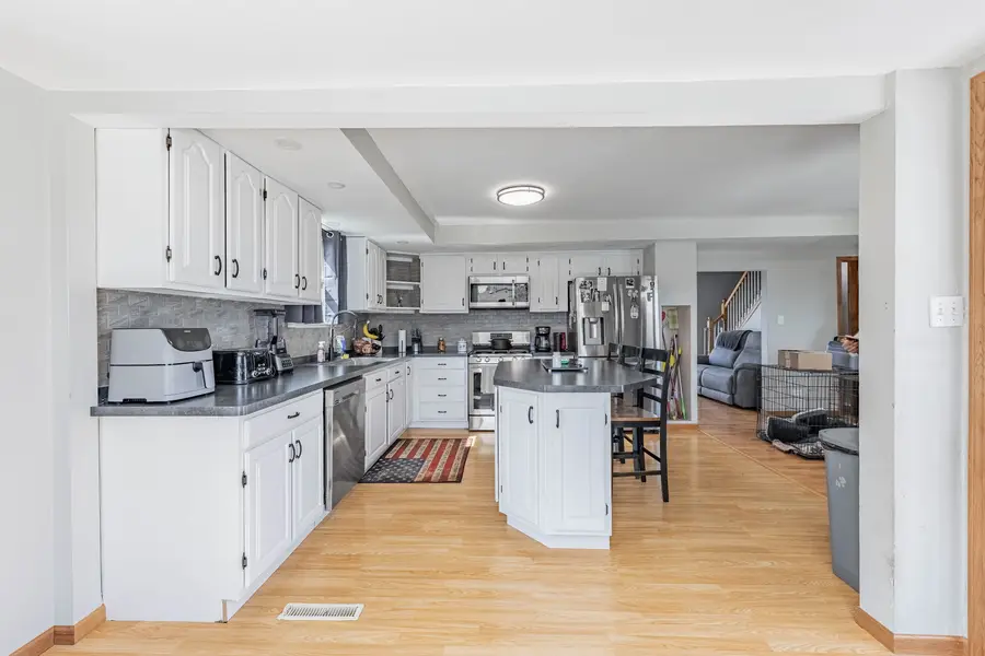 7711 Melvina Avenue, Burbank, IL 60459 - Image #3