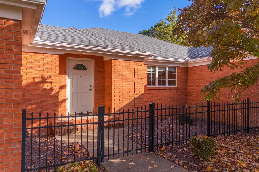 2103 Hedgewood Drive, Bloomington, IL 61704 - Image #2