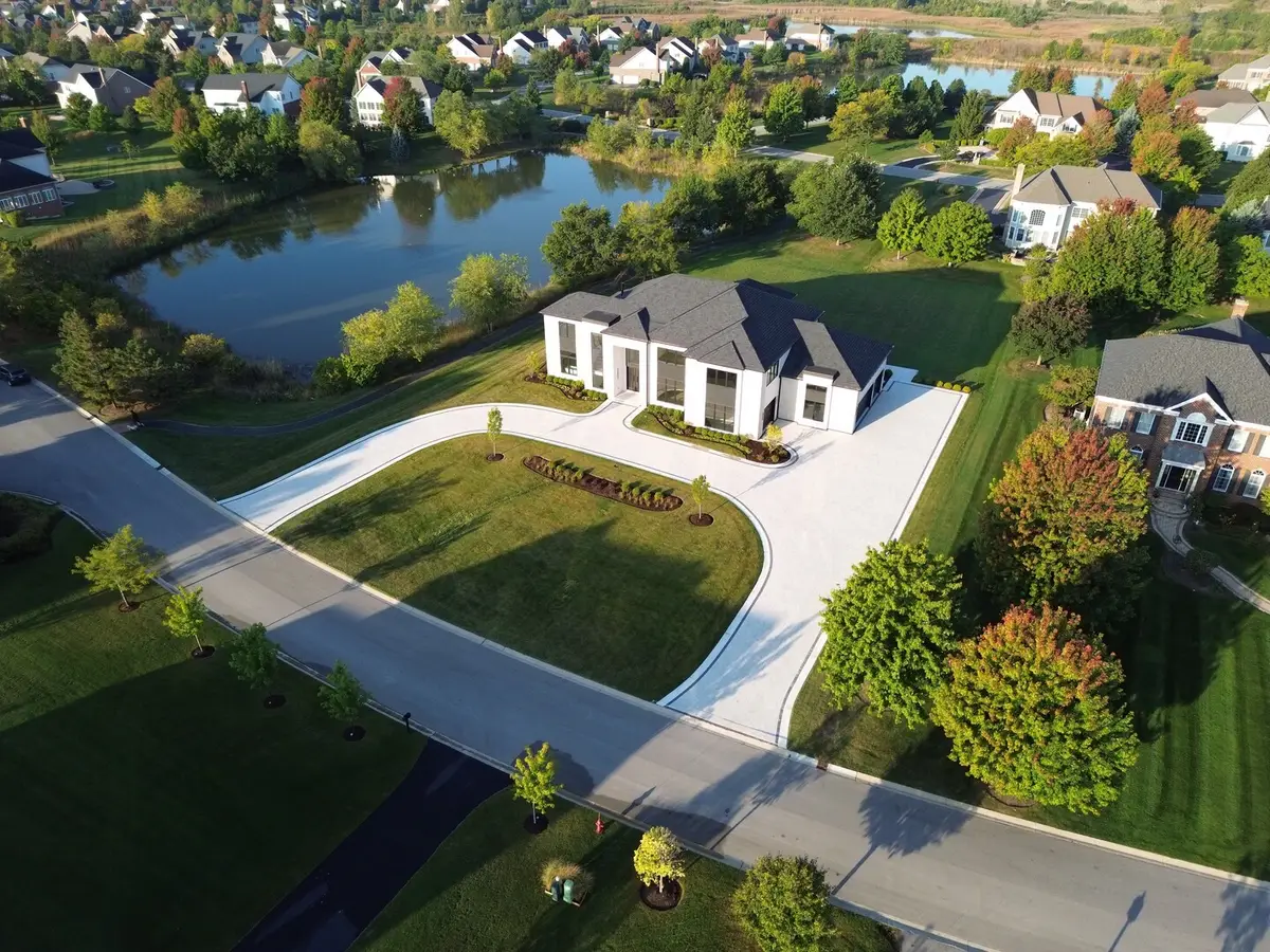 60 Wood Oaks Drive, South Barrington, IL 60010 - Image #1