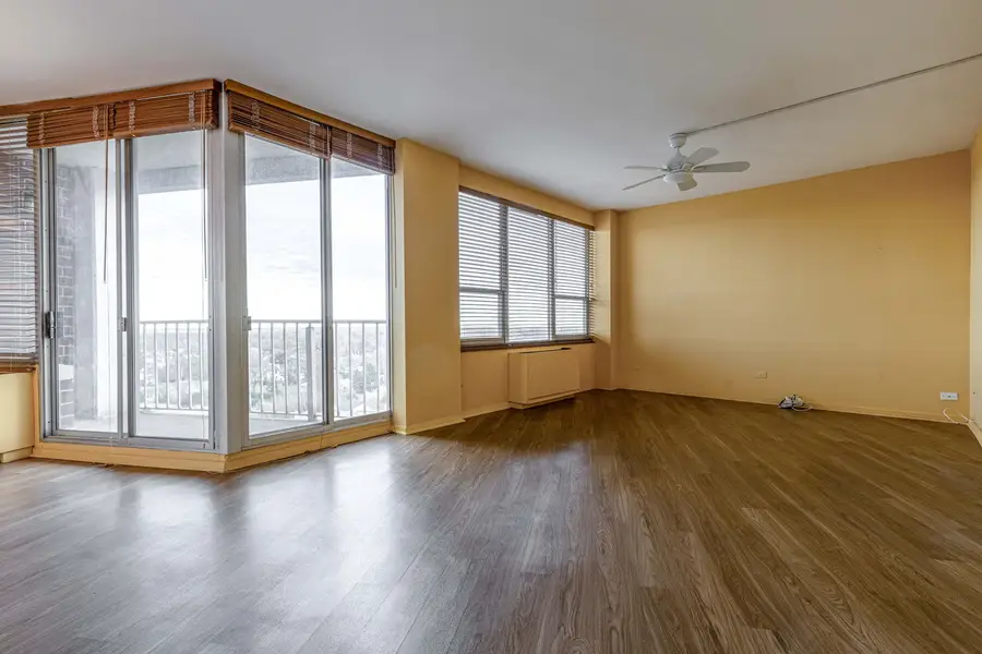 Address Withheld By Seller, Glenview, IL 60025 - Image #3