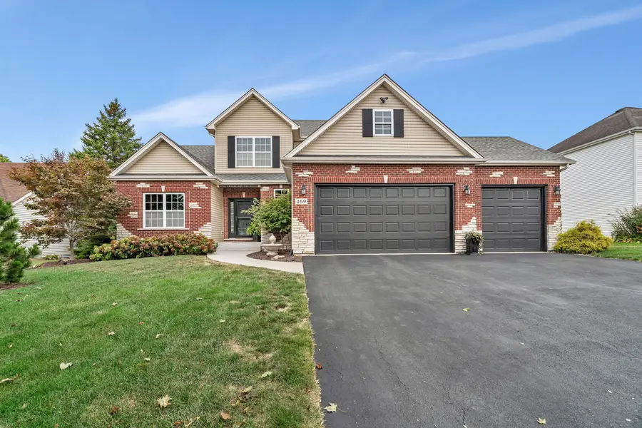 469 Kelly Avenue, Yorkville, IL 60560 - Image #2