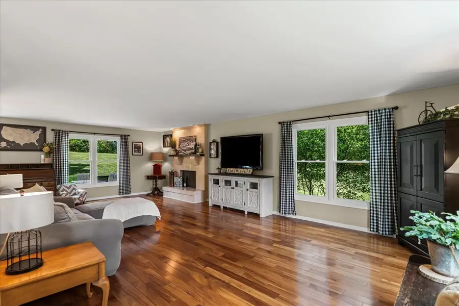 11111 Huron Drive, Spring Grove, IL 60081 - Image #3