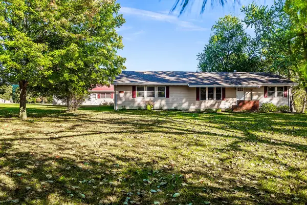 14345 N 900 East Road, Bloomington, IL 61705