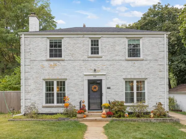 812 N President Street, Wheaton, IL 60187