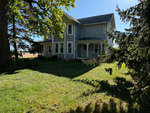 7707 Us Highway 20 Highway, Lena, IL 61048