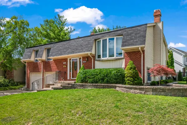 3590 Winston Drive, Hoffman Estates, IL 60192