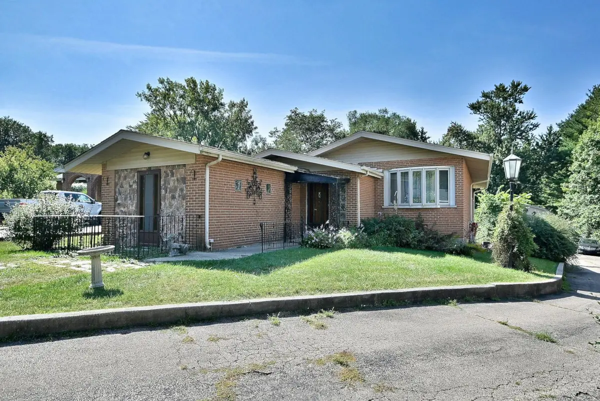 Address Withheld By Seller, Medinah, IL 60157 - Image #1