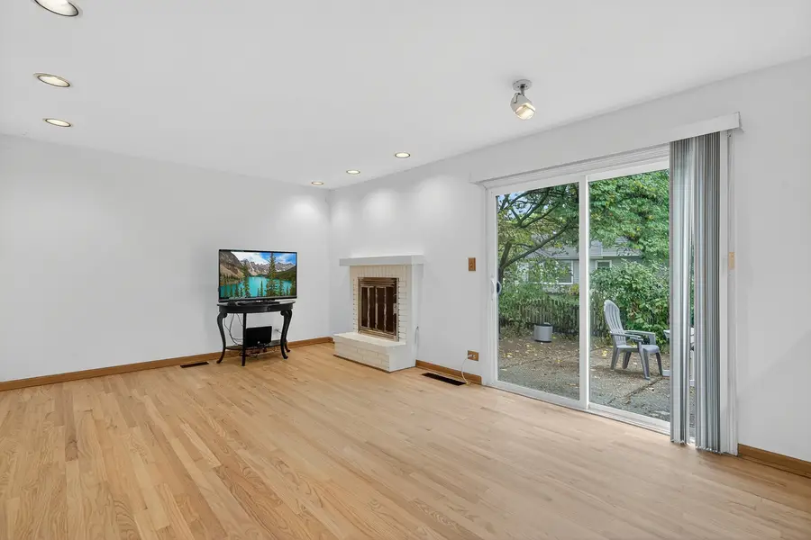 1265 Devonshire Road, Buffalo Grove, IL 60089 - Image #3