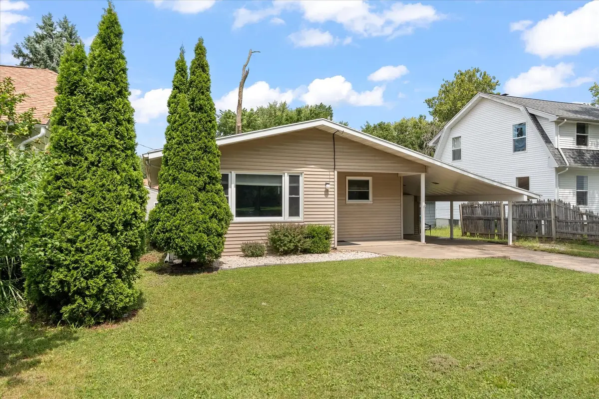 1406 W Springfield Avenue, Champaign, IL 61821 - #1