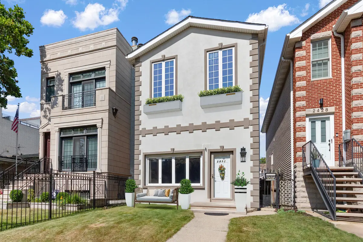 2432 W Ohio Street, Chicago, IL 60612 - Image #1