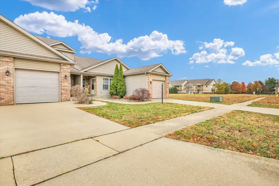 3804 Balmoral Drive, Champaign, IL 61822 - Image #2