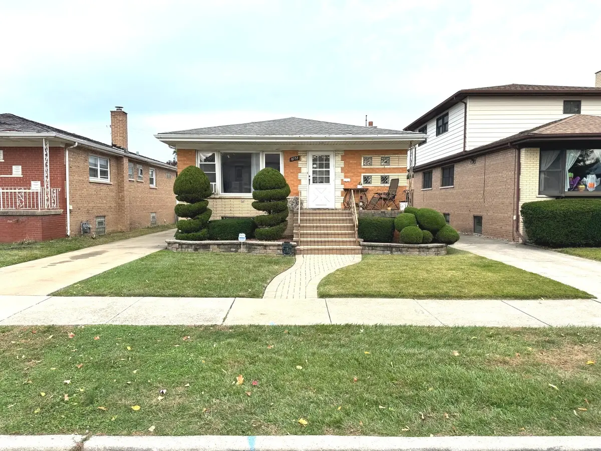 8737 S Richmond Avenue, Evergreen Park, IL 60805 - Image #1