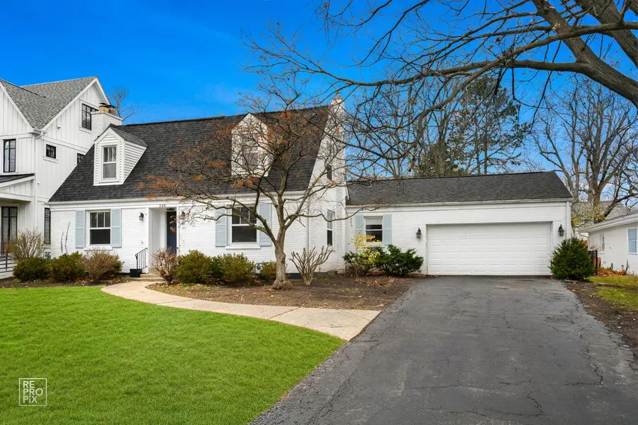 238 Grant Avenue, Clarendon Hills, IL 60514 - Image #2