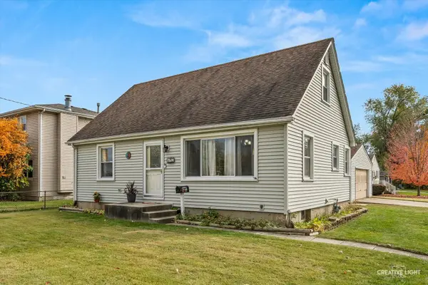 457 W Spring Street, South Elgin, IL 60177