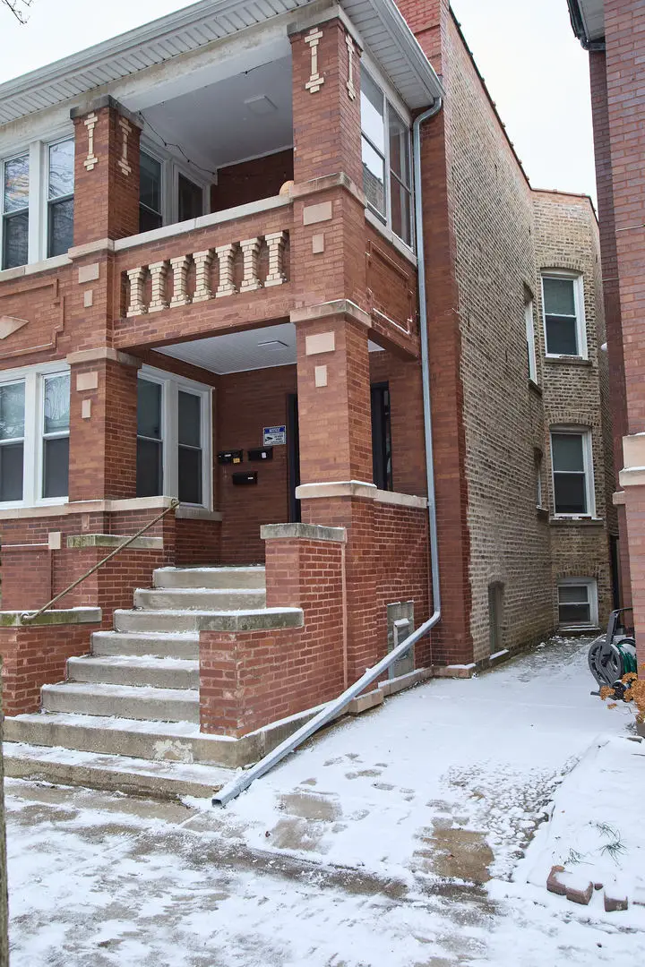 3322 W Wilson Avenue, Chicago, IL 60625 - Image #2