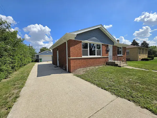 1847 Boeger Avenue, Westchester, IL 60154