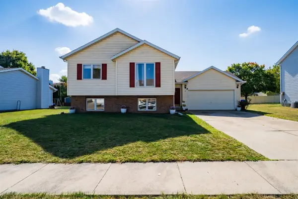 5 Knottingham Court, Bloomington, IL 61704