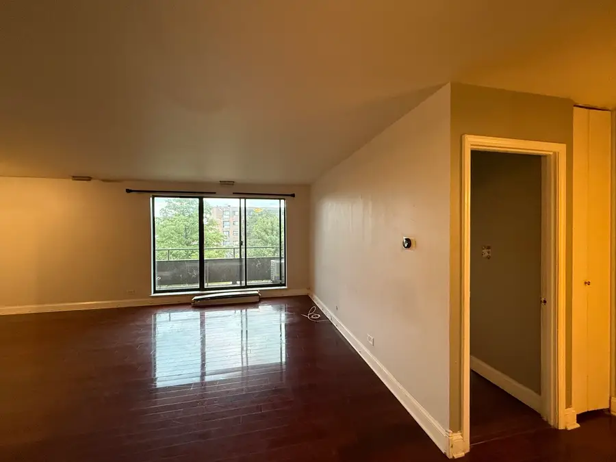 7 E Carriageway Drive #311, Hazel Crest, IL 60429 - Image #3