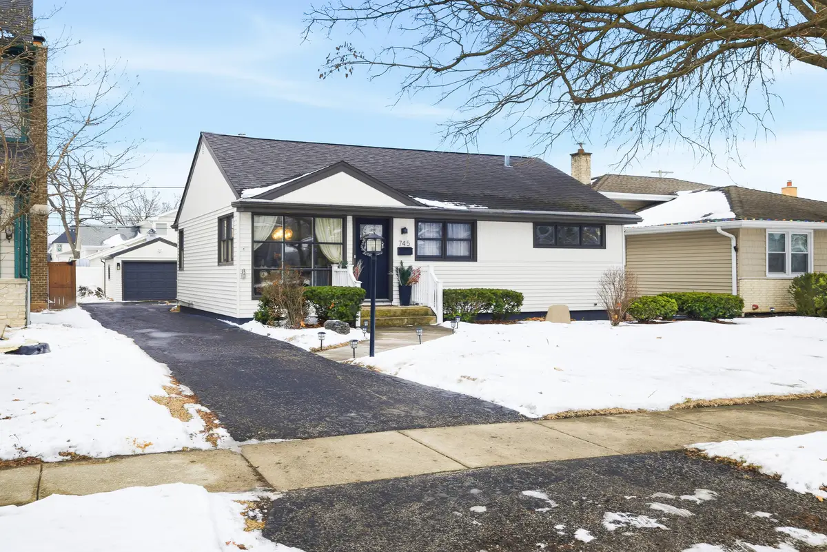 745 S Hillside Avenue, Elmhurst, IL 60126 - Image #1