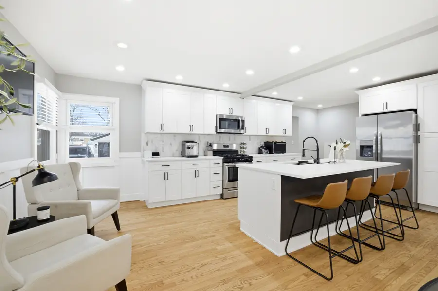 745 S Hillside Avenue, Elmhurst, IL 60126 - Image #3