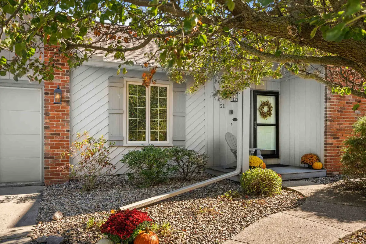 21 Pendleton Way, Bloomington, IL 61704 - Image #1